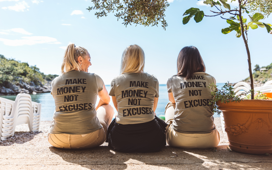 Kako si ustvariš dodatni zaslužek ob redni službi (tudi z otroki doma)